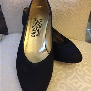 Women's ferregamo shoes size 9 B